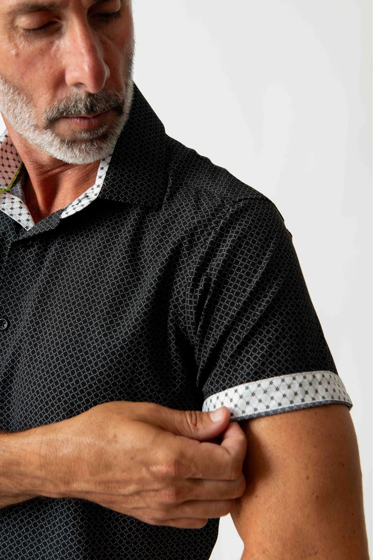 Men's Slim Fit Performance Stretch Short Sleeve Black