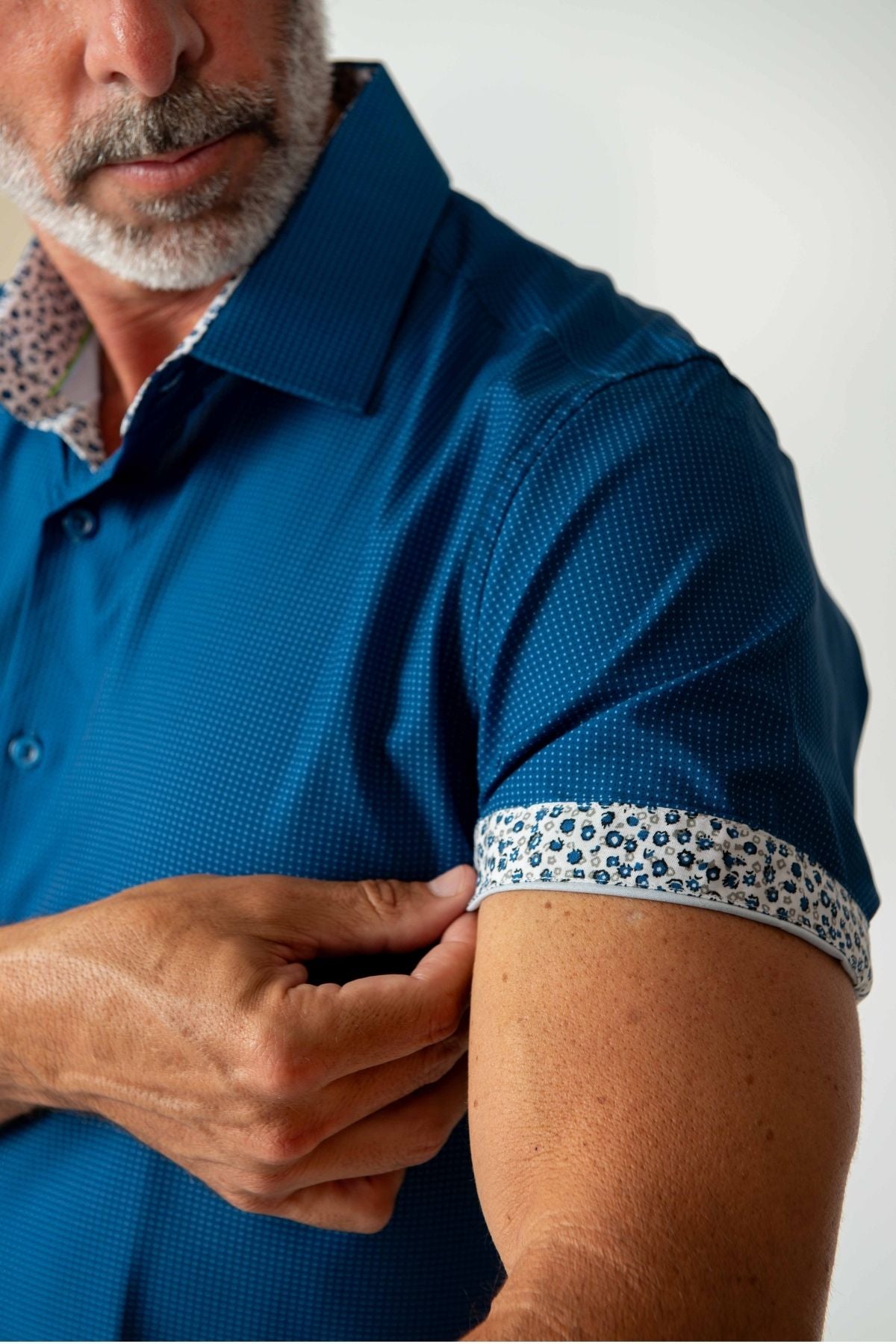 Men's Slim Fit Performance Stretch Short Sleeve Blue