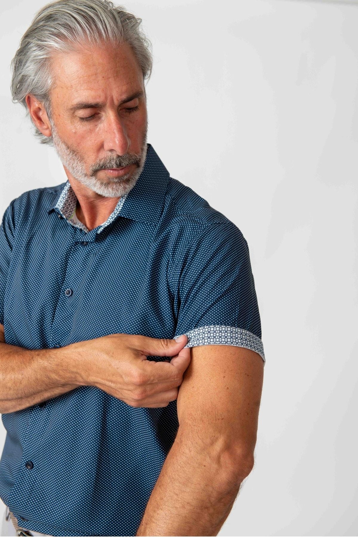 Men's Slim Fit Performance Stretch Short Sleeve Navy