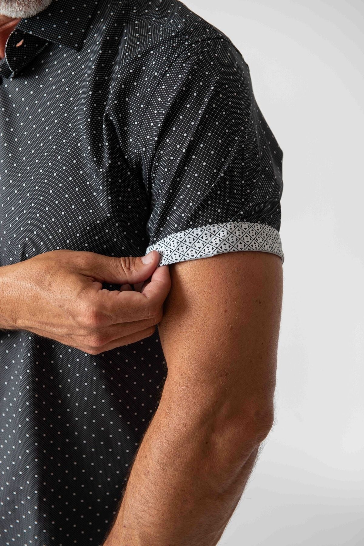 Men's Black Slim Fit Performance Stretch Short Sleeve