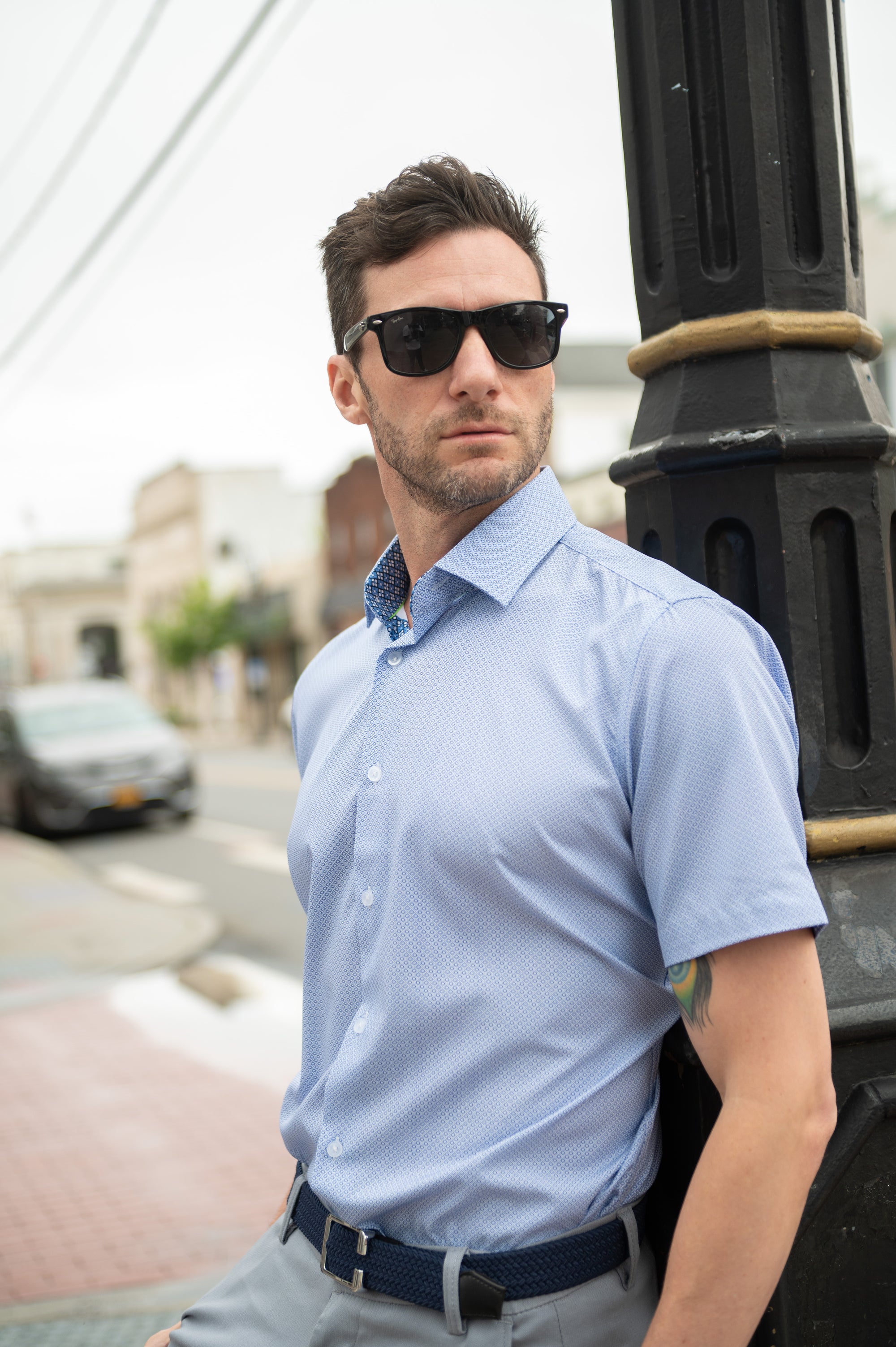 Men's Geometric Slim Fit Performance Short Sleeve White