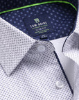 Core Geo Pattern Performance - Tally Mark White